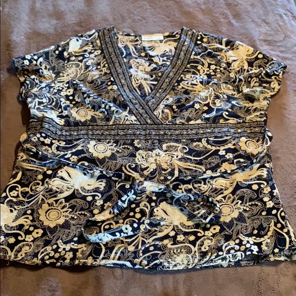 Woman’s floral print top with sequins
